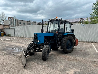 traktor_tum-180.png traktor_tum-180.png